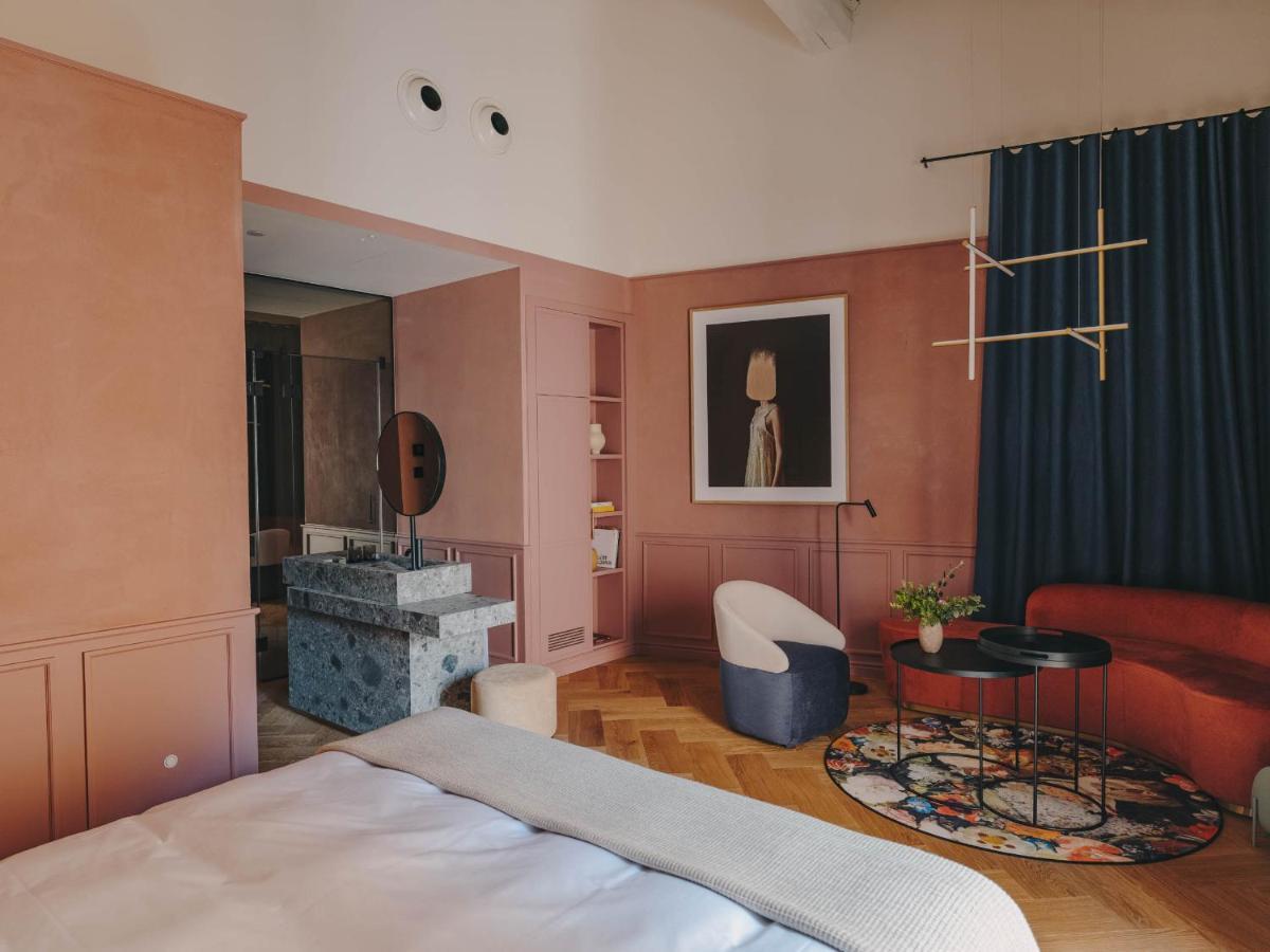 Hotel Palau Fugit Girona Kültér fotó