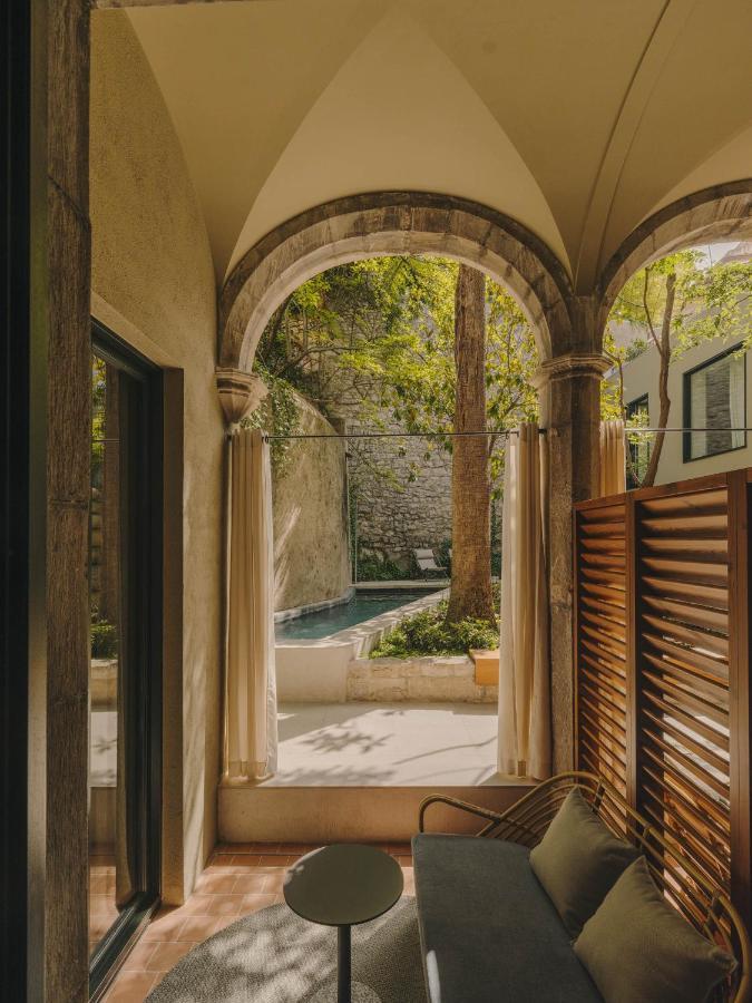 Hotel Palau Fugit Girona Kültér fotó