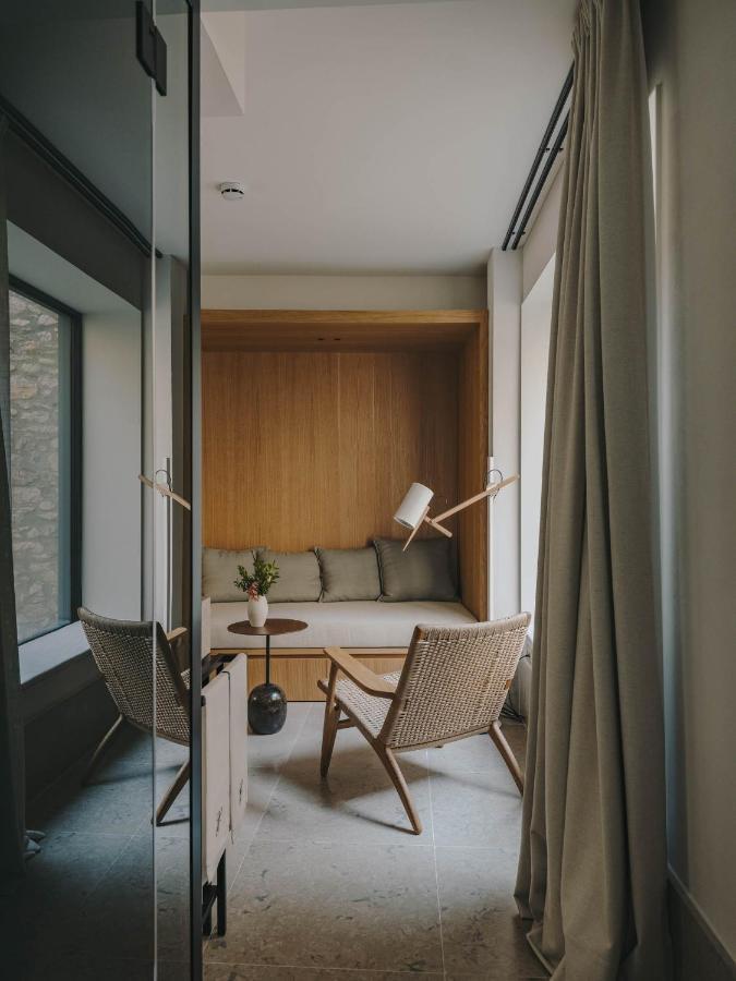 Hotel Palau Fugit Girona Kültér fotó
